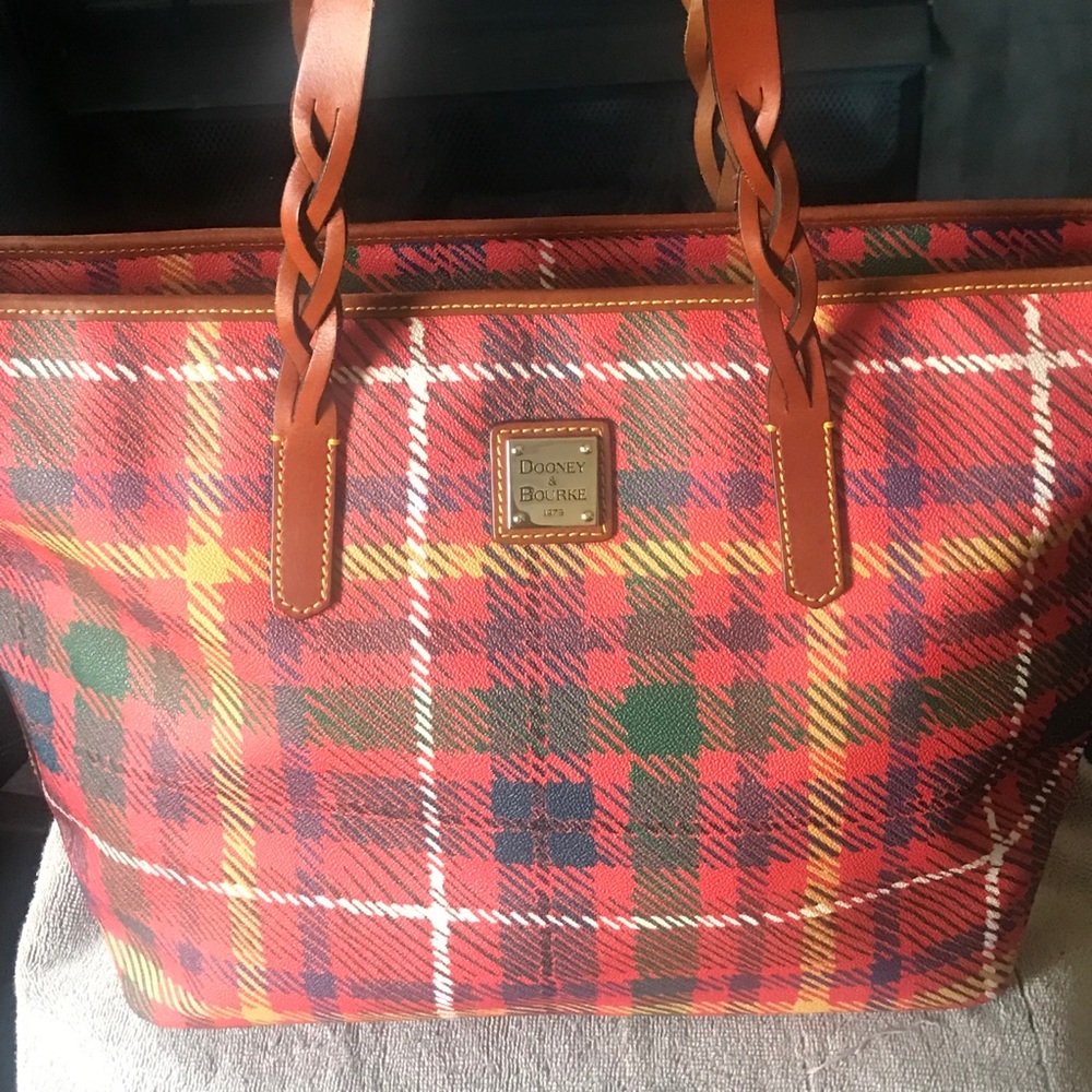 Dooney and Bourke tote